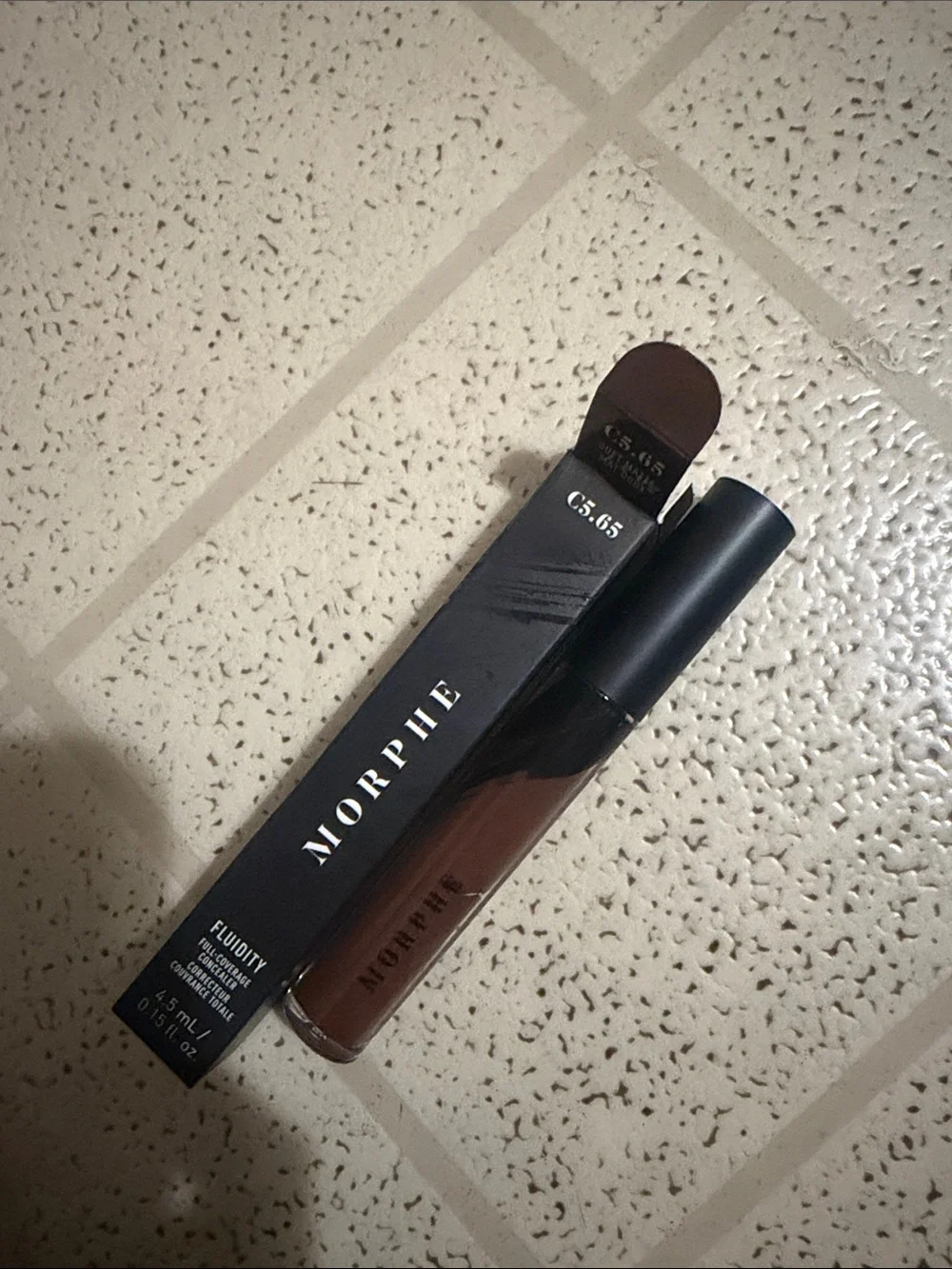 Morphe Fluidity Full-Coverage Concealer C5.65 -